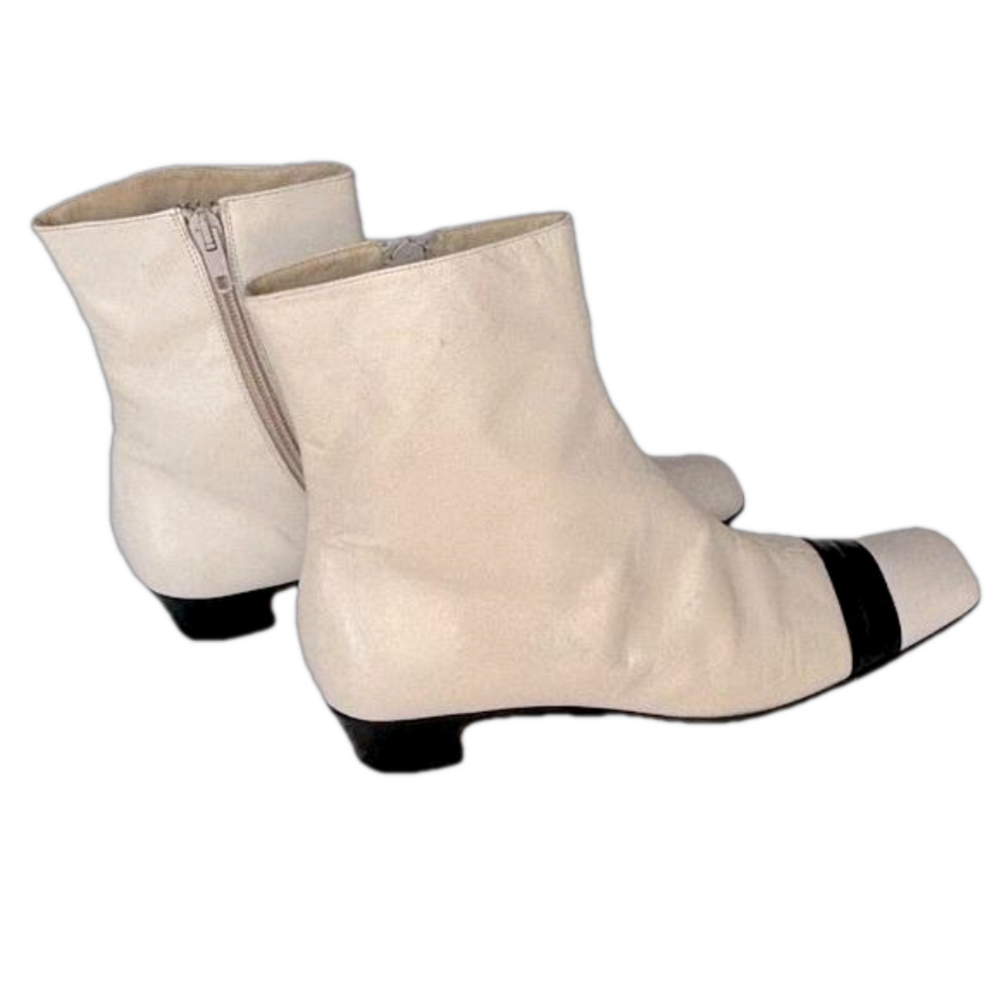 HUGO BOSS Italian Two-tone 100% Leather boots, Cream + Black, Size 39, $500 off! - Picture 5 of 9